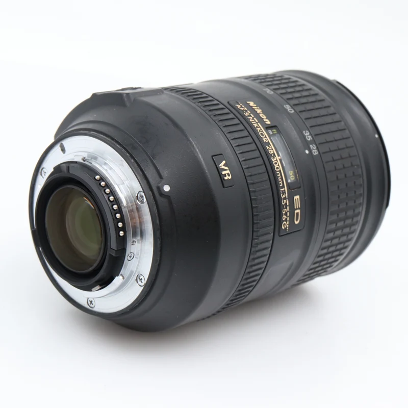Nikon AF-S 28-300mm f/3.5-5.6G ED VR used