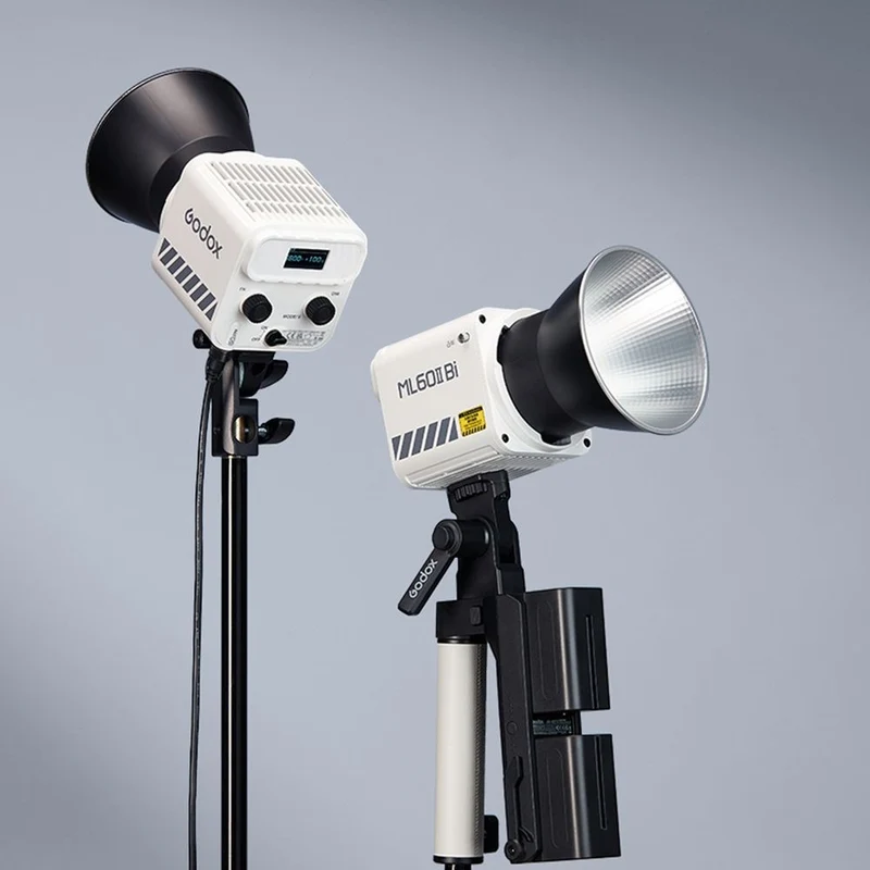 Godox ML60II BI Tragbares LED-Licht Bi-Color-Kit (AK B01 + Batteriehalterung)