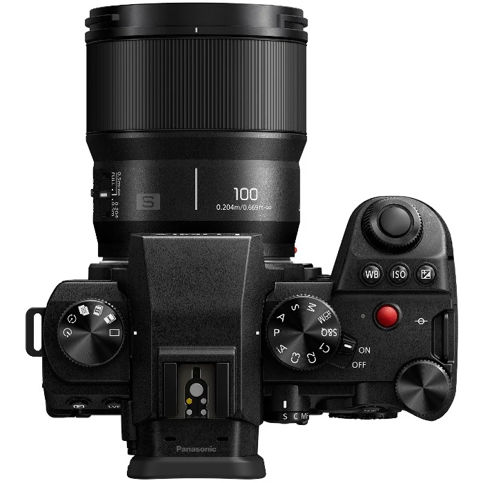 Panasonic Lumix DC-S5 IIX + Lumix S 100mm f/2.8 Macro