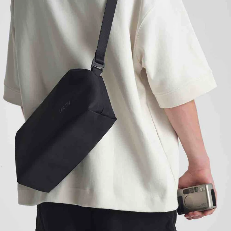 Urth Dolomite Camera Sling black