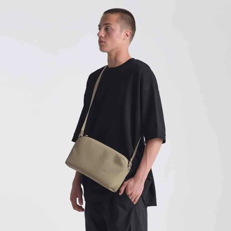 Urth Dolomite Camera Sling beige