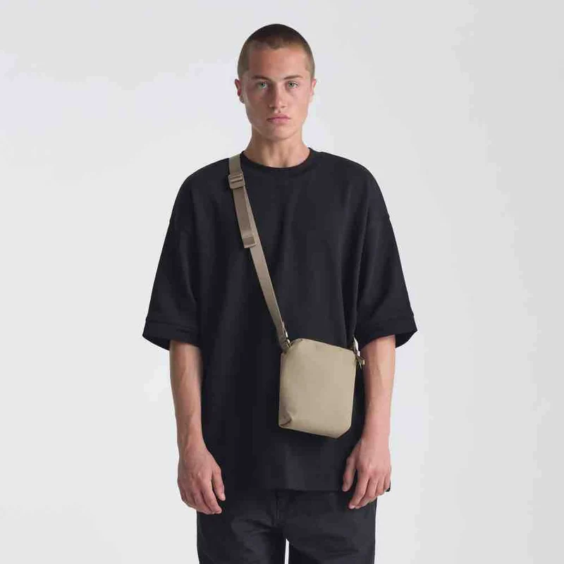 Urth Andesite Camera Pouch, beige