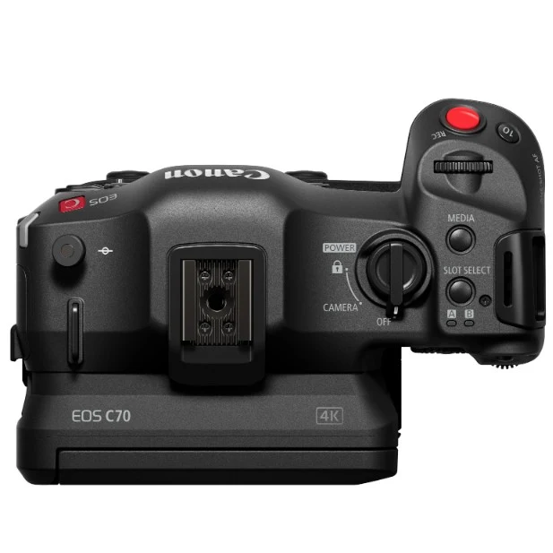 Canon EOS C70 + Mount adapter EF-EOS R 0.71x + BP-A30