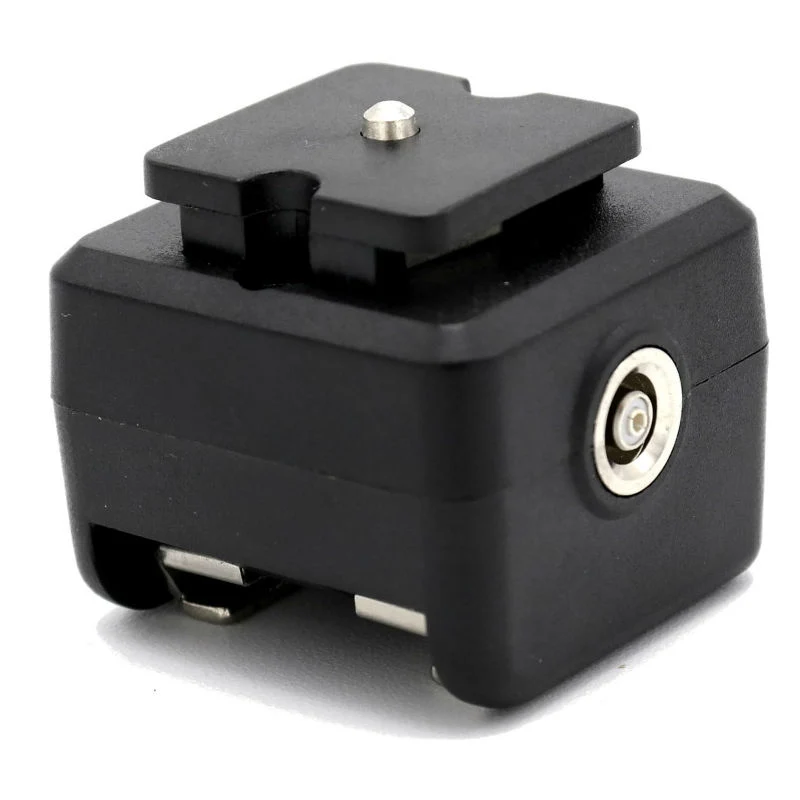 Caruba hotshoe Adapter - (middencontact naar X-Contact)
