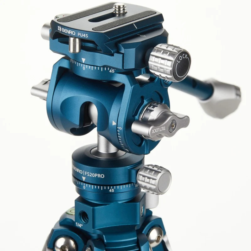 Benro Cyanbird Aluminum Tripod with FS20PRO Head