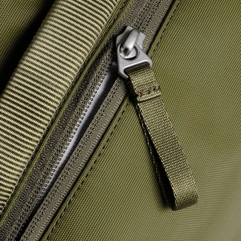 Urth Arkose 20L Backpack + Kameraeinsatz (grün)