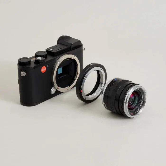 Urth Lens Mount adapter: Compatible with Leica M Lens to Leica L Camera Body