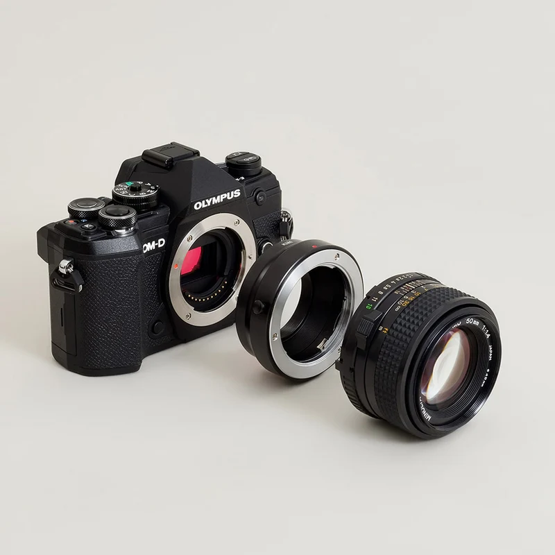 Urth Objektiv Mount Adapter: Kompatibel mit Minolta Rokkor (SR / MD / MC) Objektiv auf Canon RF Kameragehäuse