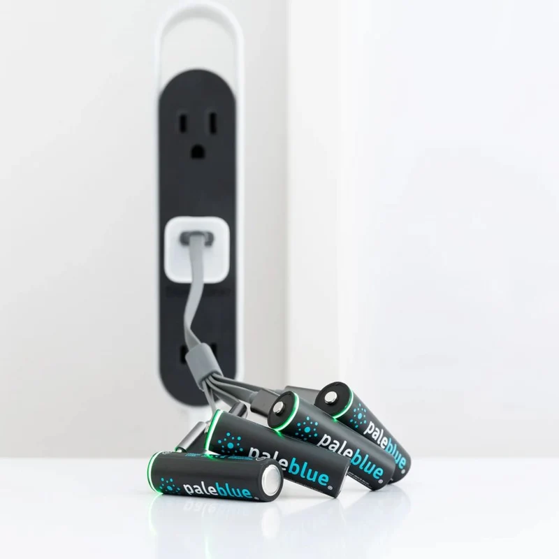 Blassblauer 4x AA Lithium 1,5V-Akku mit USB-C