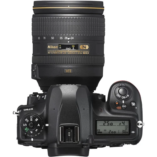 Nikon D780 Gehäuse + AF-S 24-120mm f/4 VR