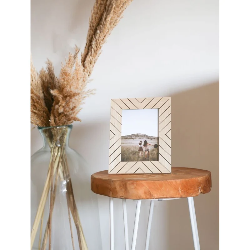 Deknudt Fotorahmen aus einfachem Holz mit grafischem Motiv 10x15 S46ZH9
