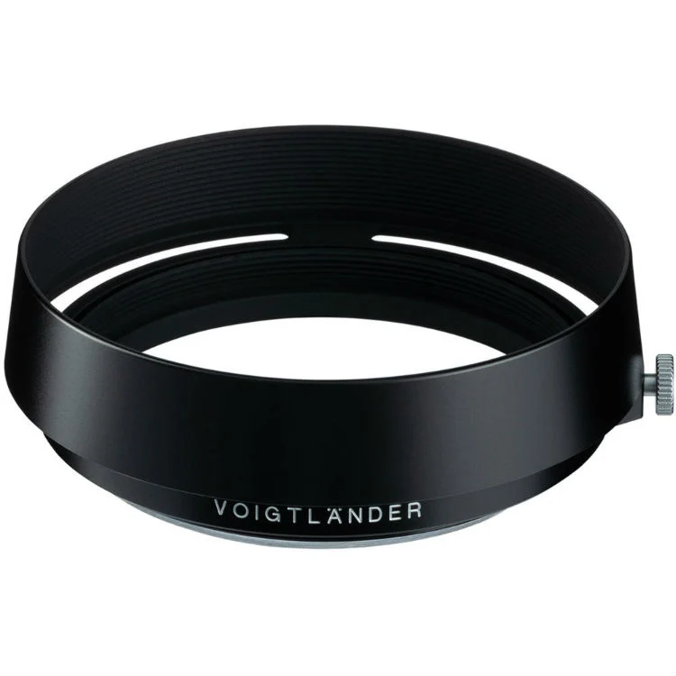Voigtländer Nokton 75mm f/1.5 Black