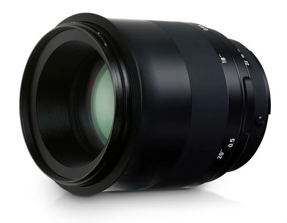 Zeiss Milvus 100mm f/2.0 Nikon