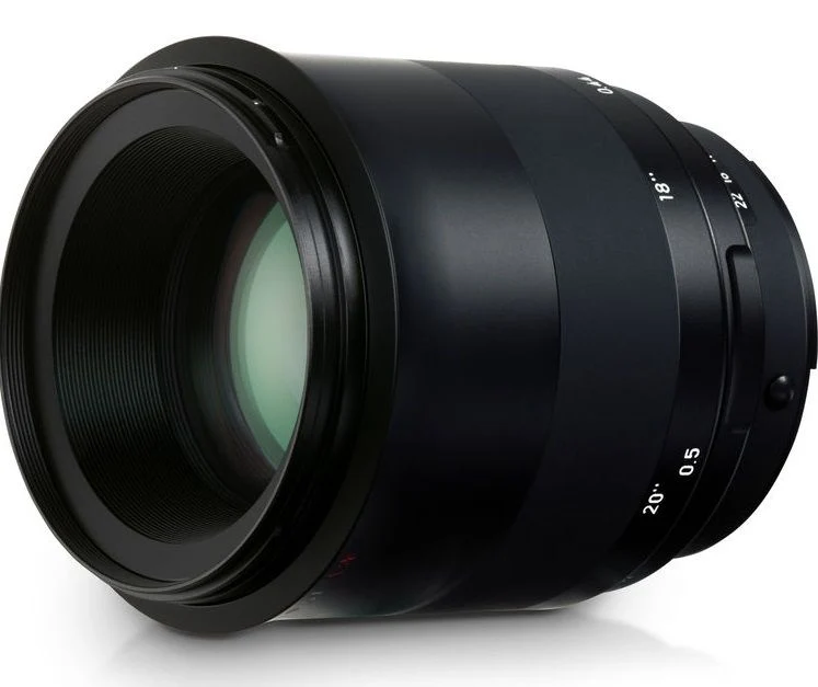 Zeiss Milvus 100mm f/2.0 Nikon