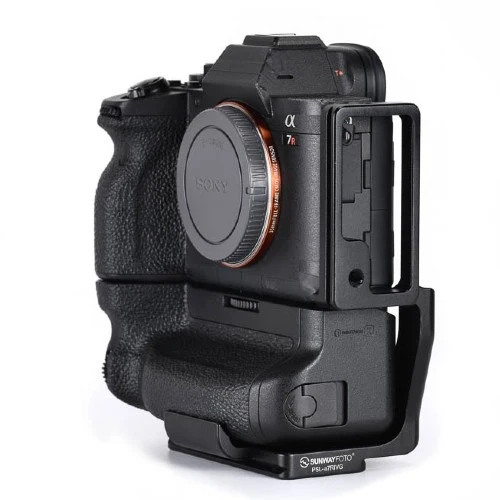 SUNWAYFOTO L-Plate for Sony A7RIV incl. Grip