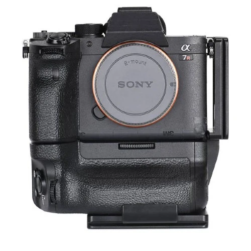 SUNWAYFOTO L-Plate for Sony A7RIV incl. Grip