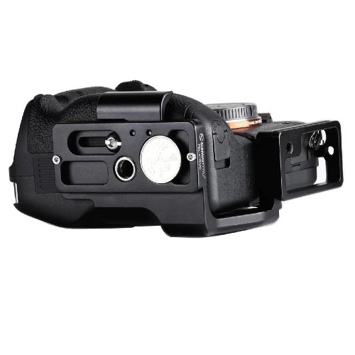 SUNWAYFOTO L-Plate for Sony A7RIV incl. Grip