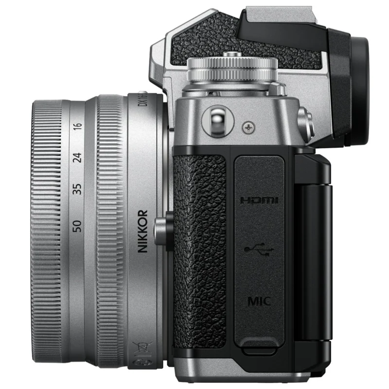 Nikon Z fc + DX 16-50 Silber + DX 50-250