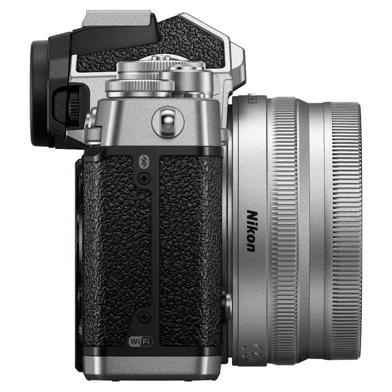 Nikon Z fc + DX 16-50 Silver