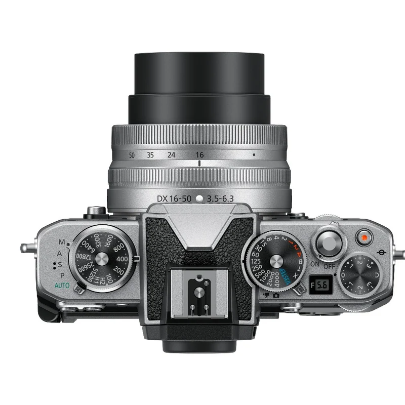Nikon Z fc + DX 16-50 Silver