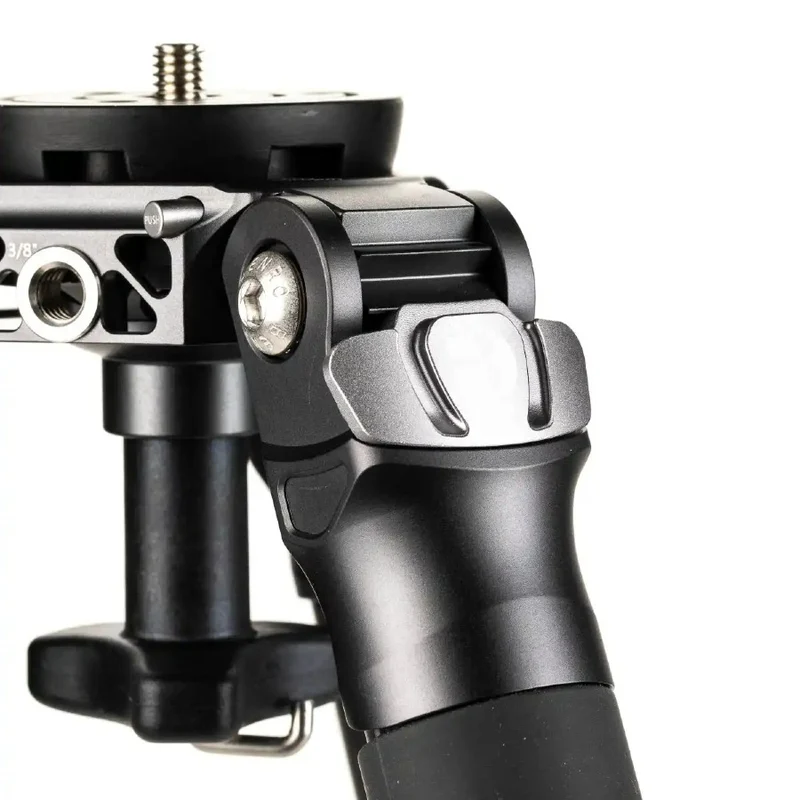 Benro Carbon Mammoth Tripod TMTH44C
