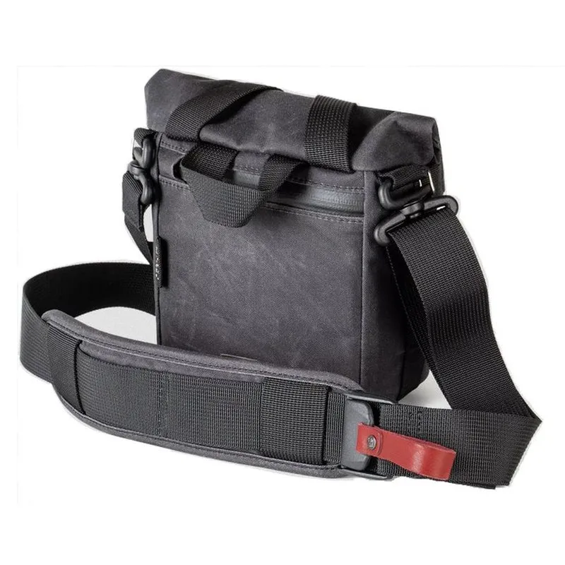 Wotancraft Pilot Travel camera bag 2 litres - black