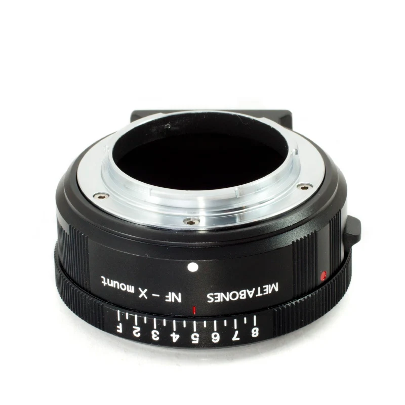 Metabones Nikon G naar Fuji X-Mount / Nikon G naar Fuji X-Mount Kamera mit dem AS kompatiblen Stativbein und Diafragmaring