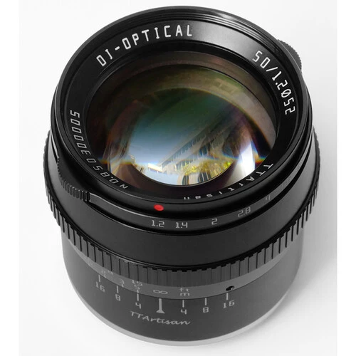 TTArtisan APS-C 50mm f/1.2 Canon RF-mount Black