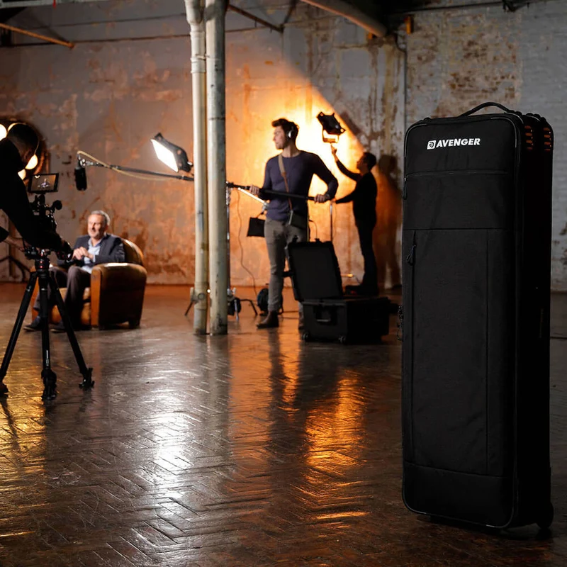 Manfrotto Avenger Trolley für 3 zerlegbare C-Stands und Zubehör