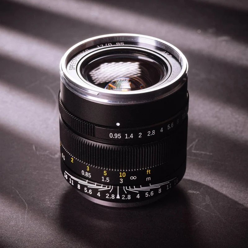 Zhongyi Mitakon 17mm f/0.95 Black MFT