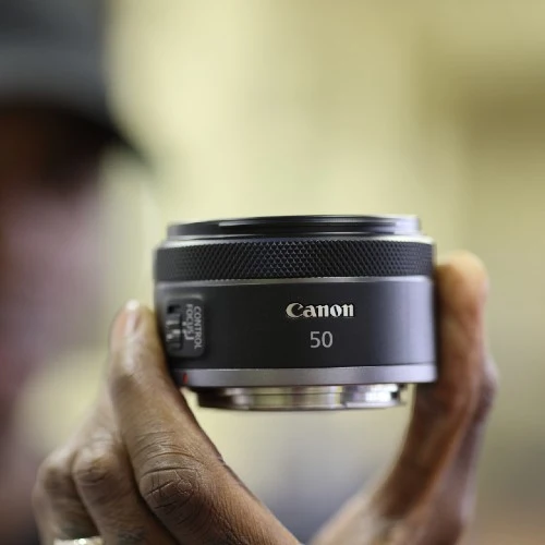 Canon RF 50mm f/1.8 STM