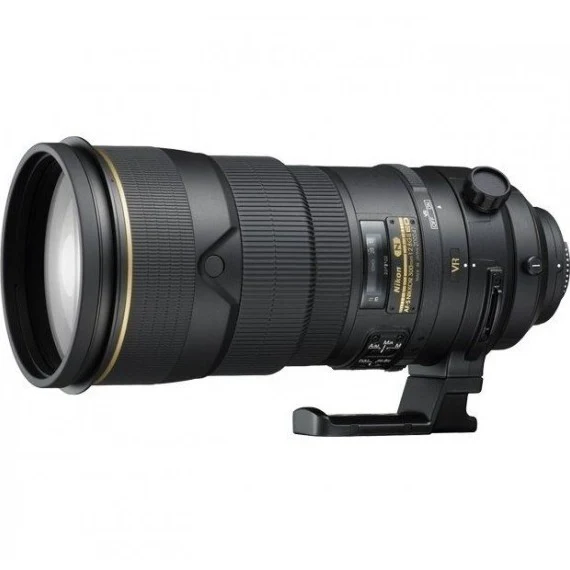 Nikon AF-S 300mm f/2.8G ED VR II N + HK-30 (Gegenlichtblende)