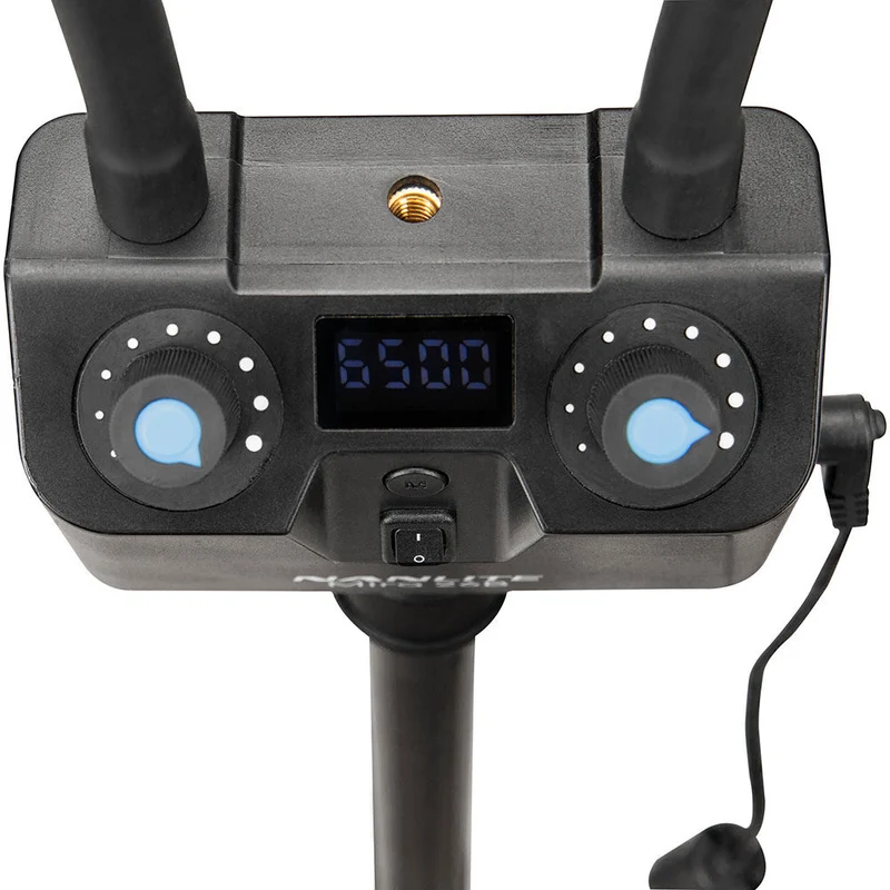 Nanlite Mira 26B Beauty Light (mit Lichtstativ)
