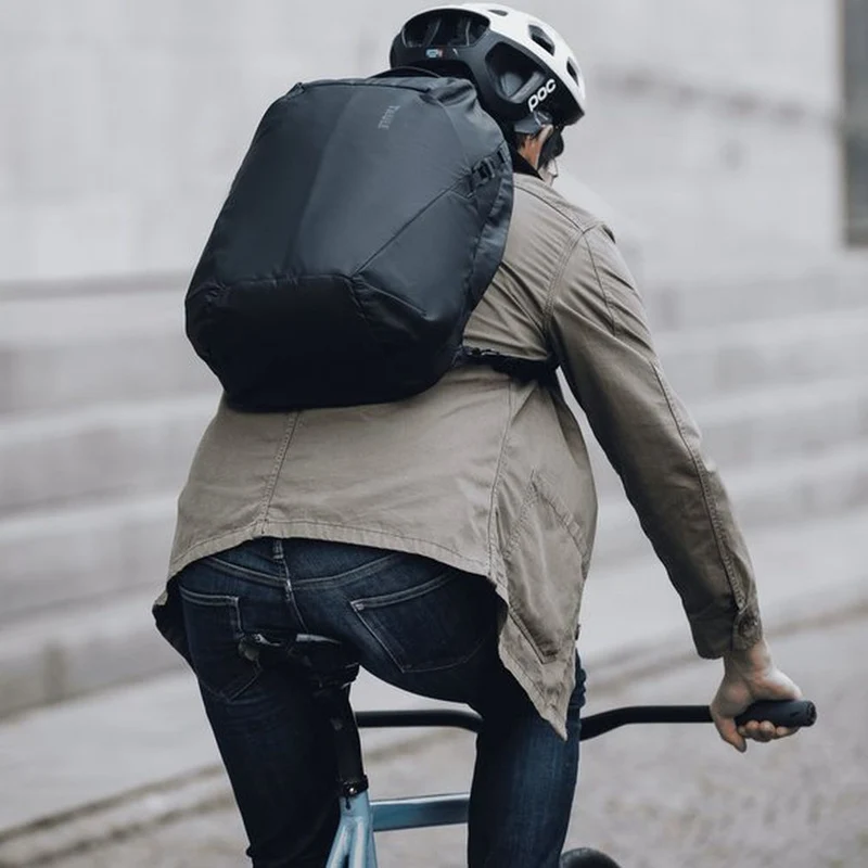 Thule Tact Backpack 21L, black