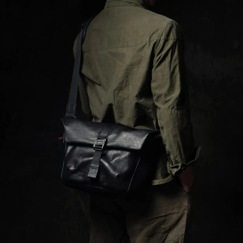 Wotancraft Pilot Reisekameratasche 7L - schwarzes Leder