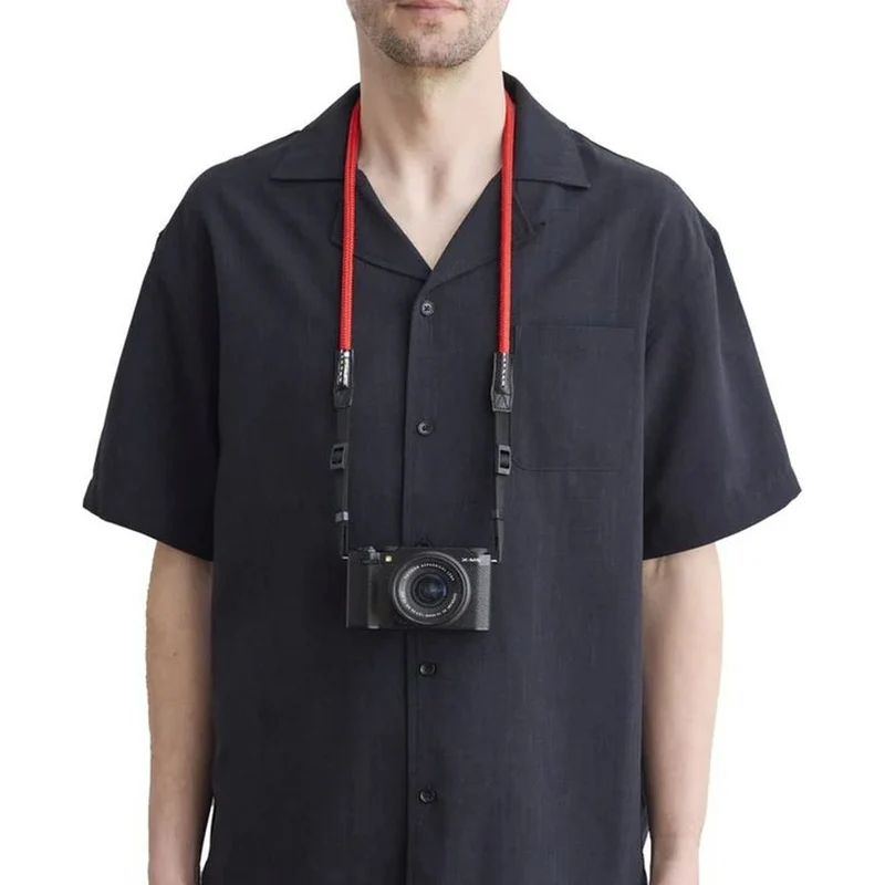 Artisan & Artist ACAM 307A Kameragurt, rot