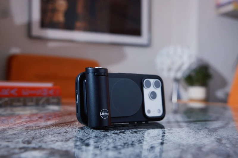 Leica 18874 LUX Case iPhone 17 Pro – Black