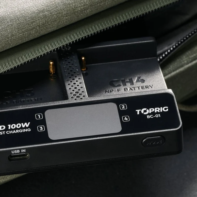 Accsoon TopRig 100W 4-Bay NP-F Fast Charger